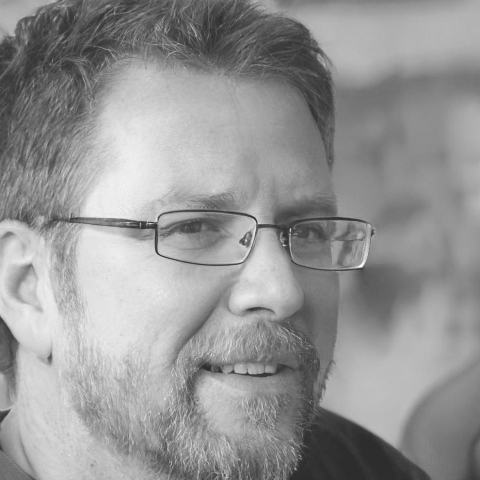 Portrait de Laurent Rousseau, expert en stratégie financière